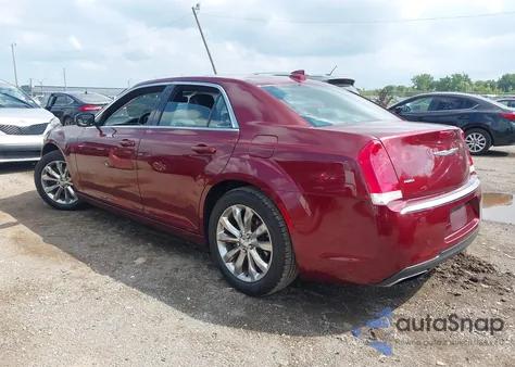 2016 Chrysler 300 Limited z USA, uszkodzony, nr VIN 2C3CCARG8GH194801